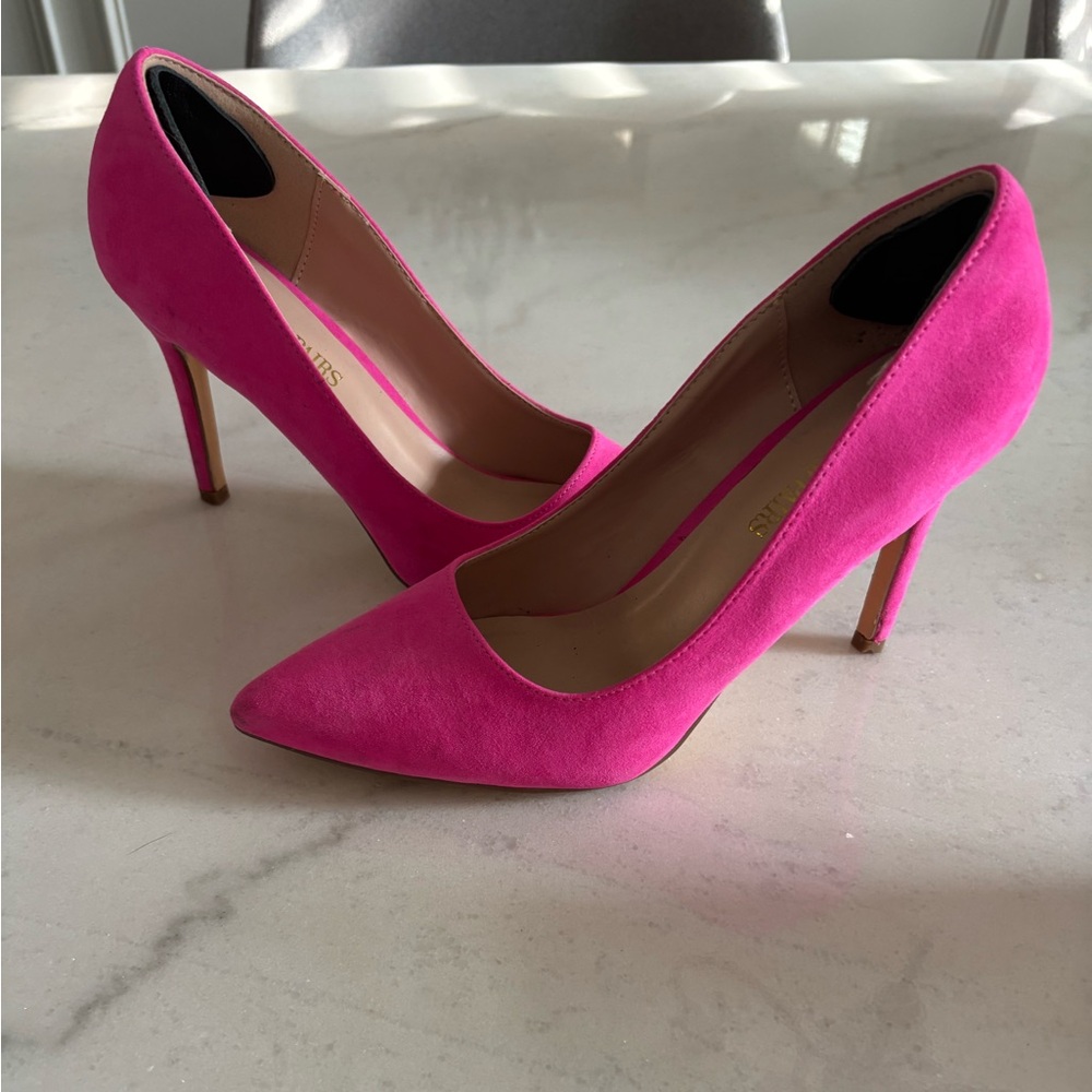 Bright pink heals size 9